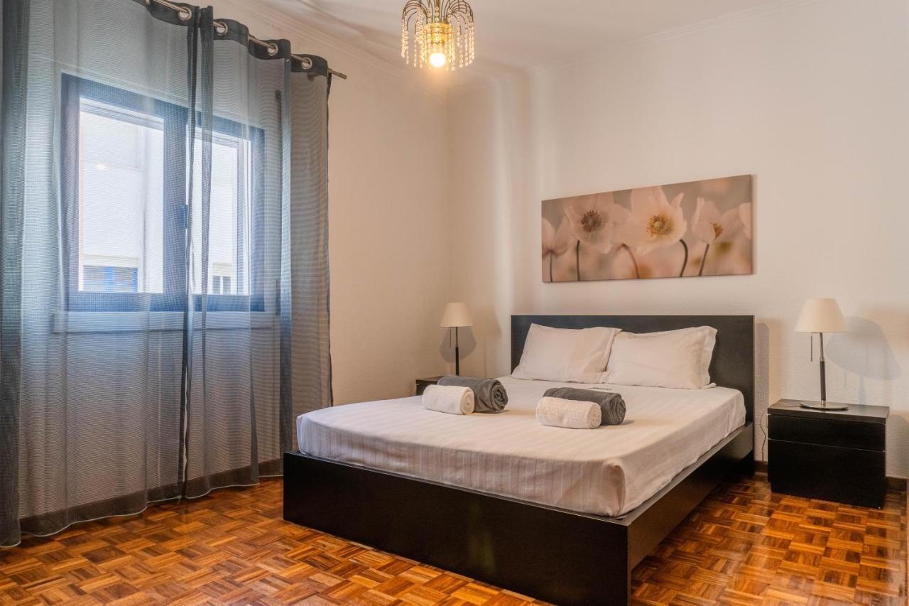 Holydays At Laureano Apartment Ponta Delgada  Bagian luar foto